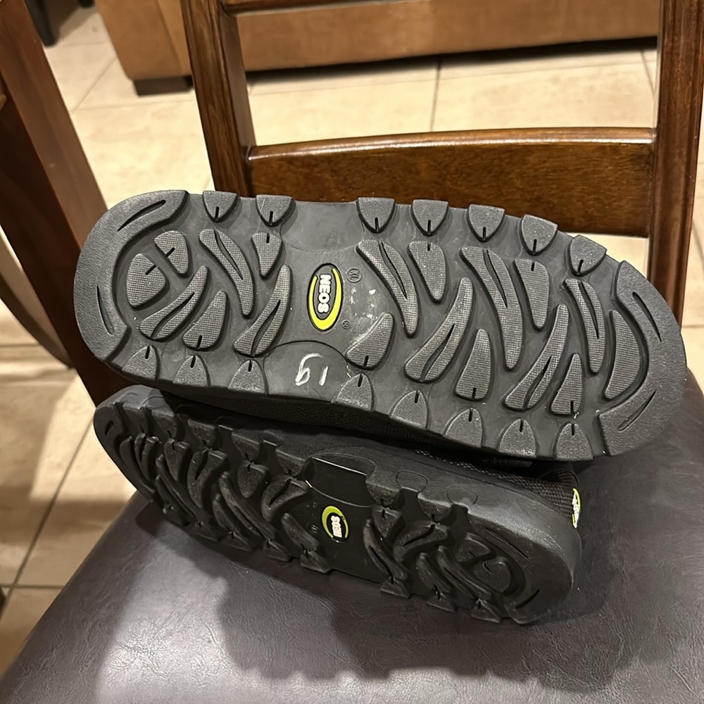 NEOS Voyager Outer Shoe Black Size XL - Picture 6 of 8